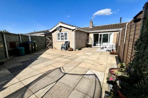 undefined, Ashleigh Gardens, Wymondham