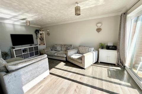 undefined, Ashleigh Gardens, Wymondham