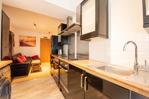 6 bedroom house to rent, St Helens Road, Near Brynmill, , Swansea