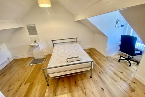 6 bedroom house to rent, St Helens Road, Near Brynmill, , Swansea
