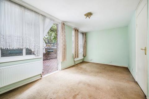 2 bedroom flat for sale, Hawthorn Walk, London W10