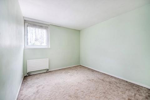 2 bedroom flat for sale, Hawthorn Walk, London W10