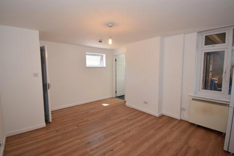 undefined, 10, Coten End, Warwick