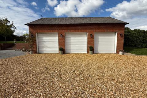 undefined, Bell Green Lane, Nr Wythall, Birmingham, B38 0EN