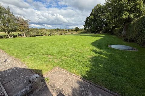 undefined, Bell Green Lane, Nr Wythall, Birmingham, B38 0EN