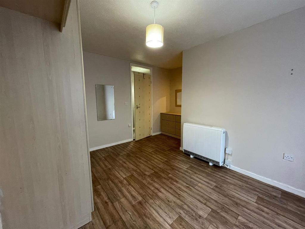 Bedroom other aspect.jpg