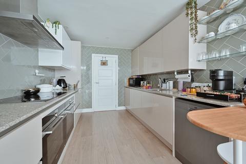 28 Richfield Road, Bushey, WD23 4LB