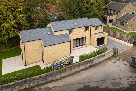 4 bedroom detached house for sale, Luxury 4-bed Detached House, Leeds