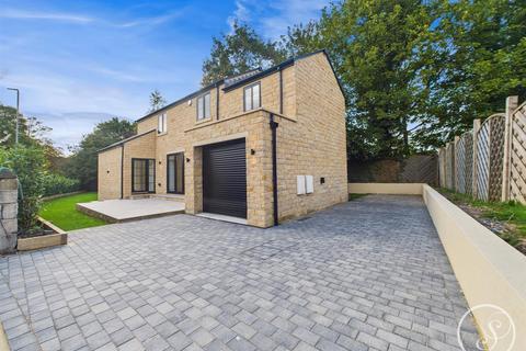 4 bedroom detached house for sale, Luxury 4-bed Detached House, Leeds