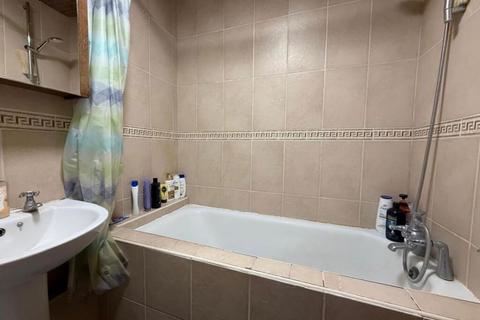 1 bedroom apartment for sale, Hindmarsh Close, London, E1 8HU
