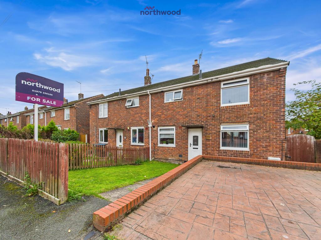3 bedroom semi-detached house for sale