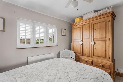 10 Kemble Close, Potters Bar, EN6 5EG