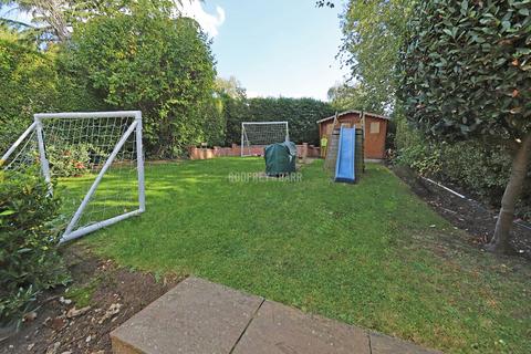 undefined, Hampstead Garden Suburb NW11