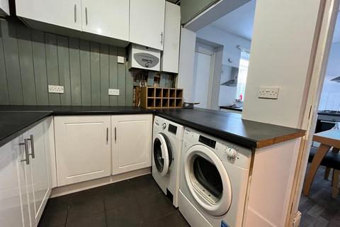 undefined, Walmsley Road, Hyde Park, Leeds, LS6 1NG