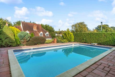4 bedroom detached house for sale, Outings Lane, Brentwood CM15