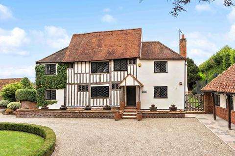 4 bedroom detached house for sale, Outings Lane, Brentwood CM15