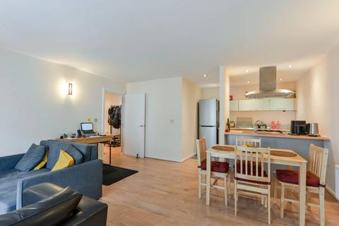 1 bedroom flat to rent, Cold Harbour, Canary Wharf, London, E14