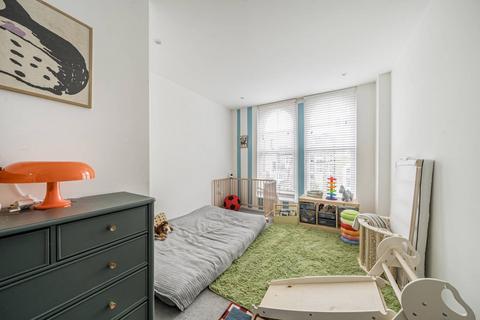 2 bedroom flat for sale, Canterbury House, Kilburn, London, NW6