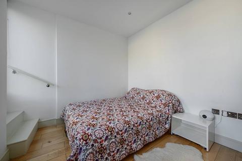 1 bedroom flat for sale, Goswell Road, Clerkenwell, London, EC1V