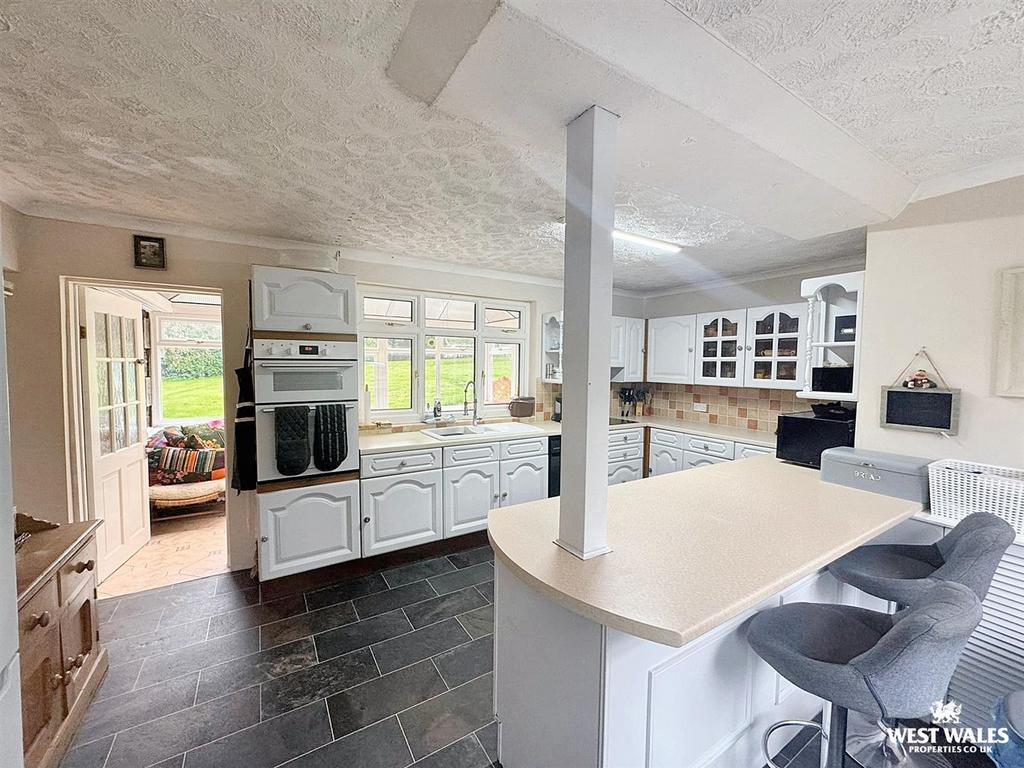 Whats App Image 2025-10-01 at 14.45.44 (2) - Copy.j