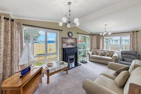 2 bedroom mobile home for sale, Milano Avenue, Martlesham  IP5