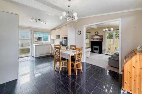2 bedroom mobile home for sale, Milano Avenue, Martlesham  IP5