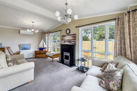 2 bedroom mobile home for sale, Milano Avenue, Martlesham  IP5