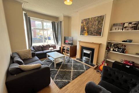 5 bedroom terraced house to rent, Ash Road, Headingley, Leeds, LS6 3HD