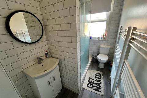 5 bedroom terraced house to rent, Ash Road, Headingley, Leeds, LS6 3HD