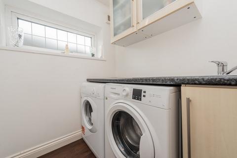 2 bedroom bungalow for sale, Kings Road, Wrose, Bradford, BD2