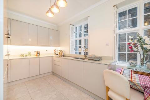 Flat 4, Pembroke Court South Edwardes Square, London, W8 6HN