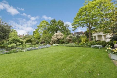 Flat 4, Pembroke Court South Edwardes Square, London, W8 6HN
