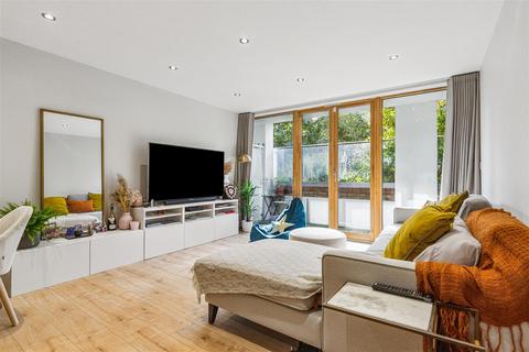 2 bedroom flat for sale, Spring Grove, London, W4