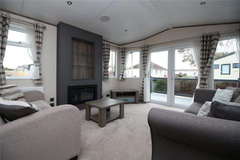 2 bedroom park home for sale, Highcliffe Meadow, Hoburne Naish, Barton On Sea, Hampshire, BH25