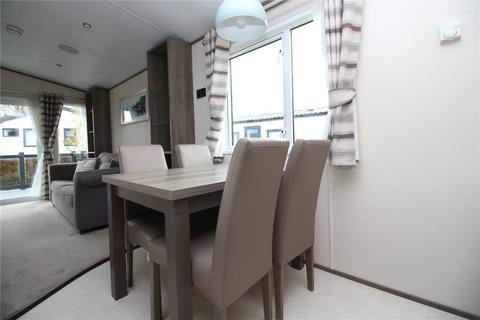 2 bedroom park home for sale, Highcliffe Meadow, Hoburne Naish, Barton On Sea, Hampshire, BH25