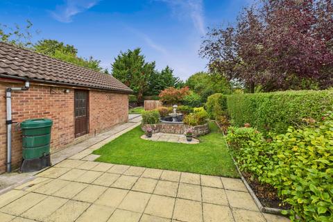 undefined, Grove Gardens, Littleton, CH3