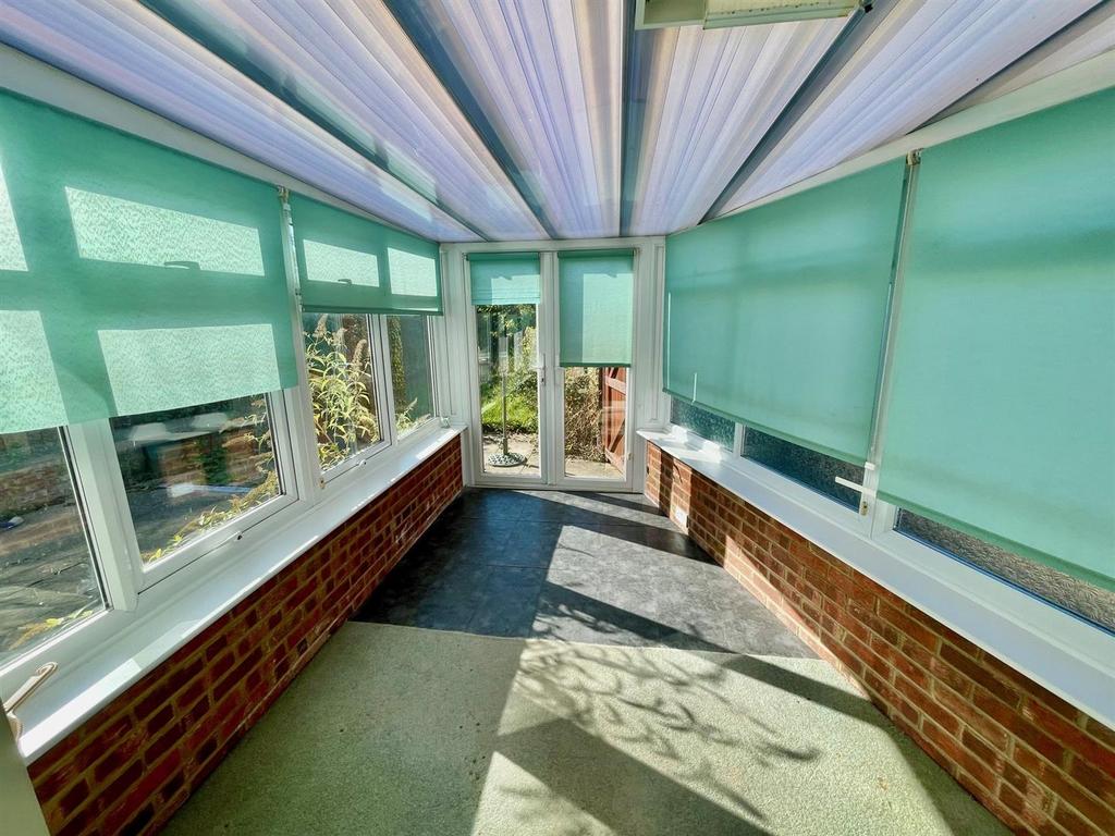 16 Sunnybank Rd Conservatory.jpg