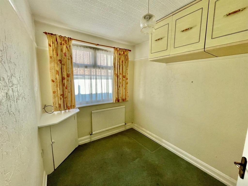 16 Sunnybank Rd Bed 3.jpg