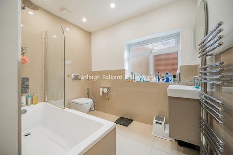4 bedroom bungalow to rent, Hallam Close, Chislehurst, BR7