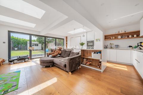 undefined, Hallam Close, Chislehurst, BR7