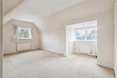 2 bedroom apartment for sale, Frithwood Avenue, Northwood, Middlesex, HA6