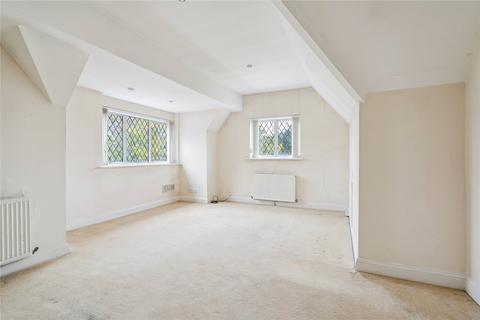 2 bedroom apartment for sale, Frithwood Avenue, Northwood, Middlesex, HA6