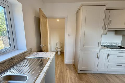 4 bedroom detached house for sale, London Road, Benfleet
