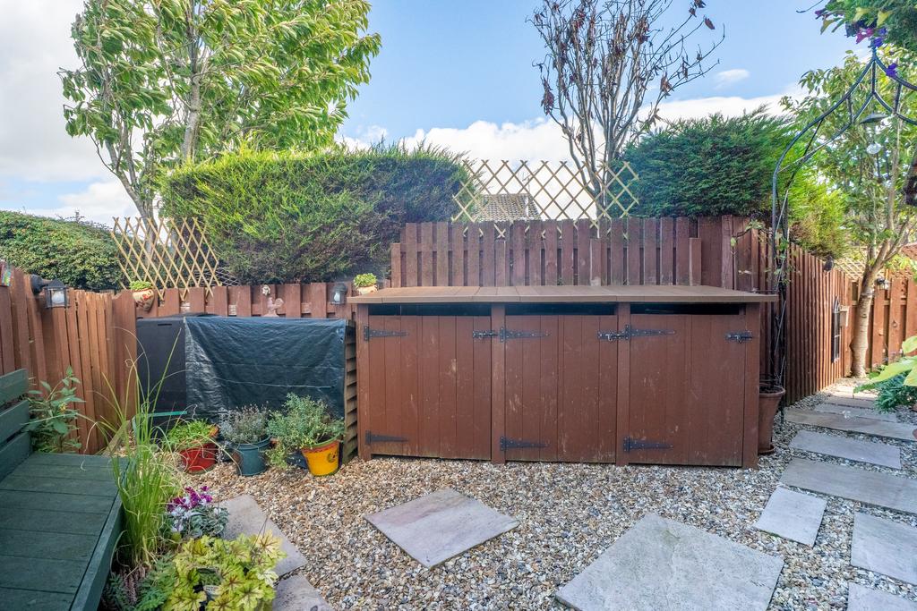 Side garden
