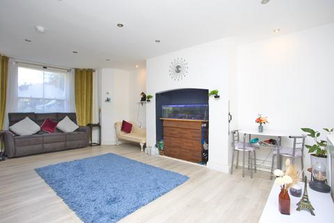 3 bedroom flat for sale, Castle Hill Avenue, Folkestone, CT20