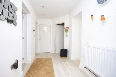 3 bedroom flat for sale, Castle Hill Avenue, Folkestone, CT20