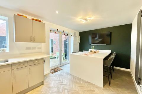 4 bedroom detached house for sale, Harris View, Stone, ST15