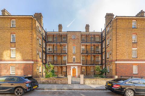 2 bedroom flat for sale, Naval Row, Canary Wharf E14