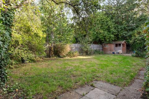 3 bedroom maisonette for sale, Lyndale Avenue, London NW2