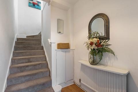 3 bedroom maisonette for sale, Lyndale Avenue, London NW2